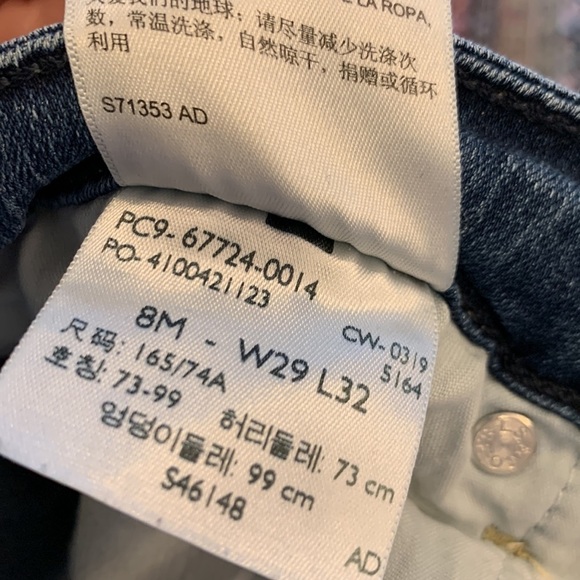 Levi Strauss Signature Modern Slim Med Dark Wash Jean Size 8M - W29 L32 - Picture 7 of 7